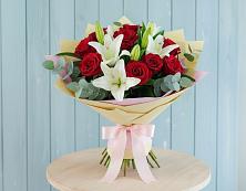 Букет цветов из:  Лилии и Розы в Жилёво