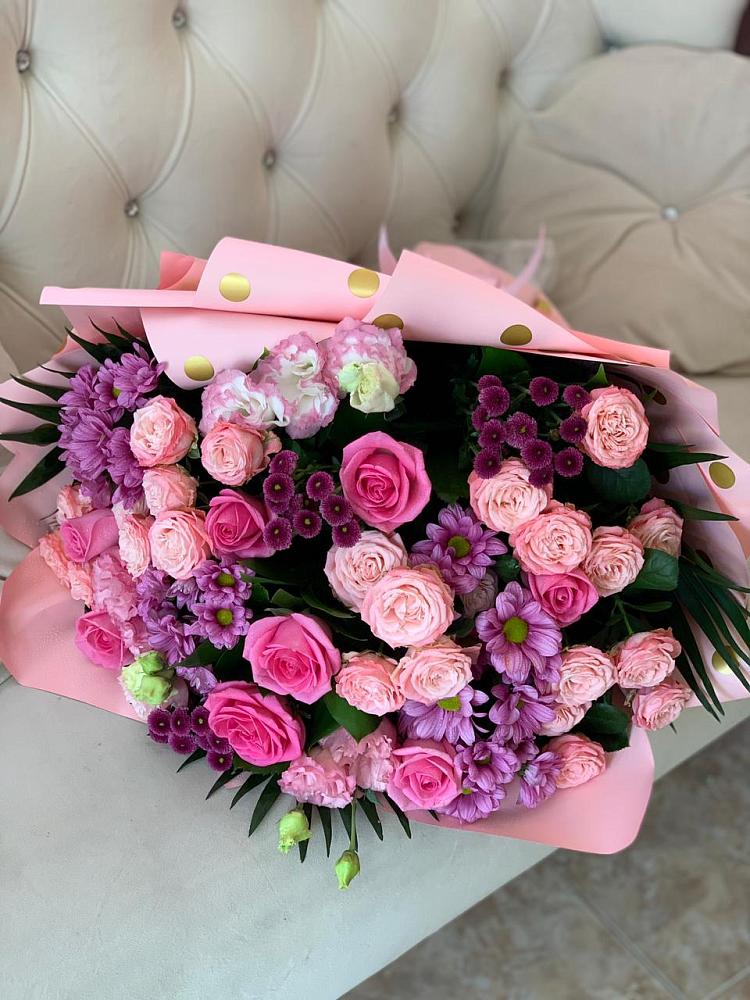 Букет цветов из: Хризантемы, Розы и Лизиантусы в Жилёво