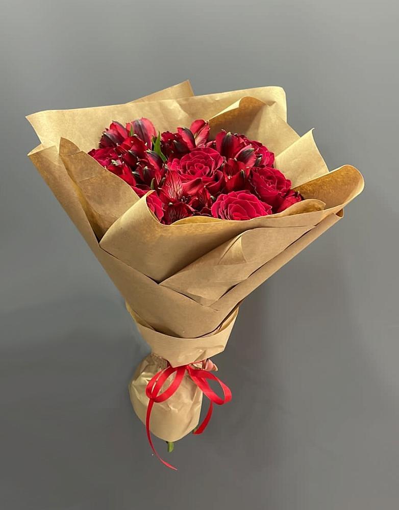 Букет цветов из: Альстромерии и Розы в Жилёво