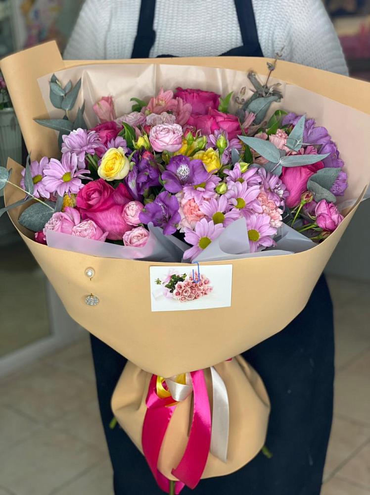 Букет цветов из: Хризантемы, Гвоздики и Альстромерии в Жилёво