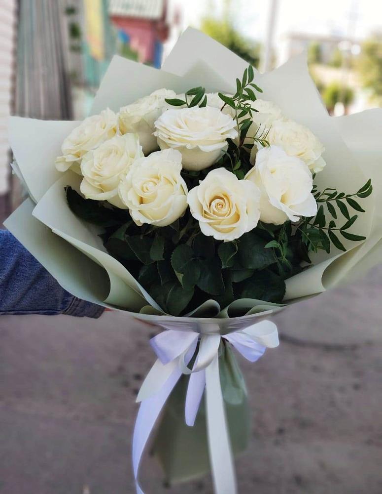 Букет Белые розы Проуд в Жилёво