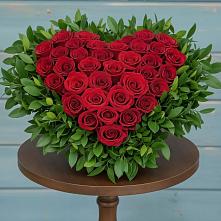 Цветочная композиция из Розы в виде сердца в Жилёво