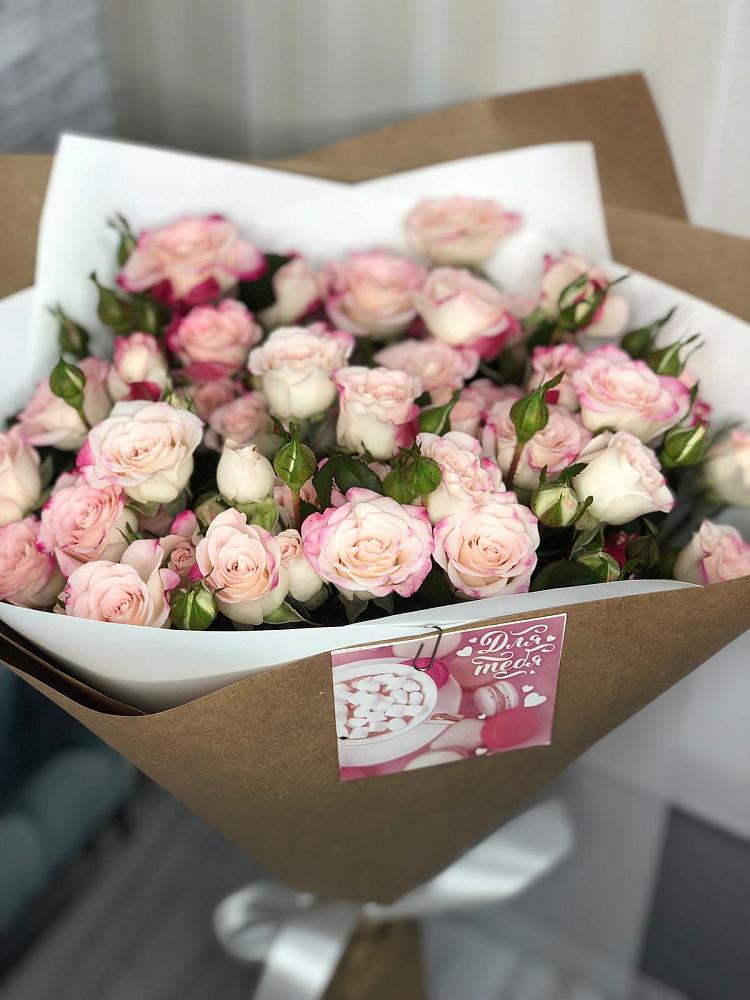 Букет цветов из: Розы в Жилёво