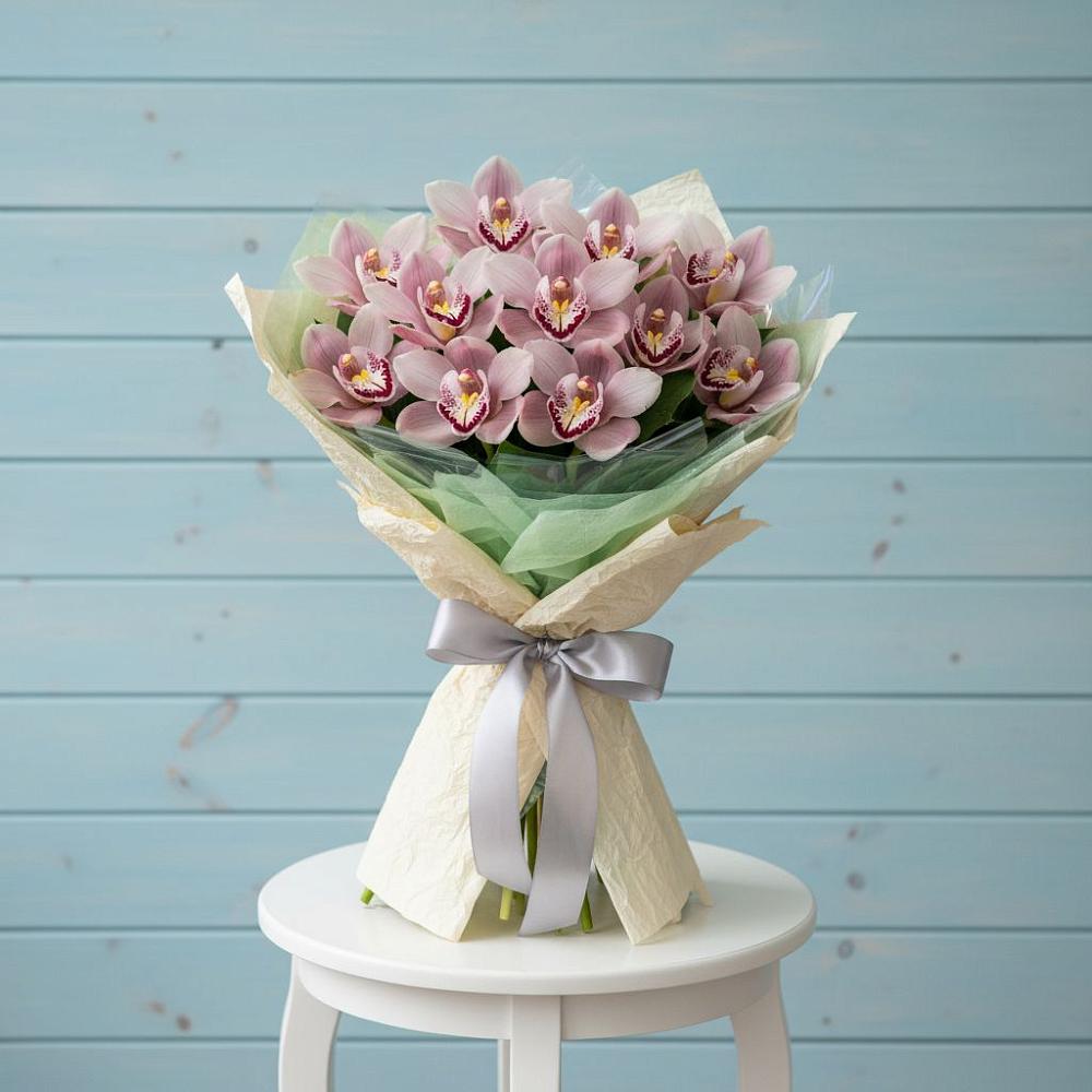 Букет цветов из: Орхидеи и Розы в Жилёво