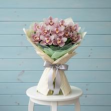 Букет цветов из:  Орхидеи и Розы в Жилёво