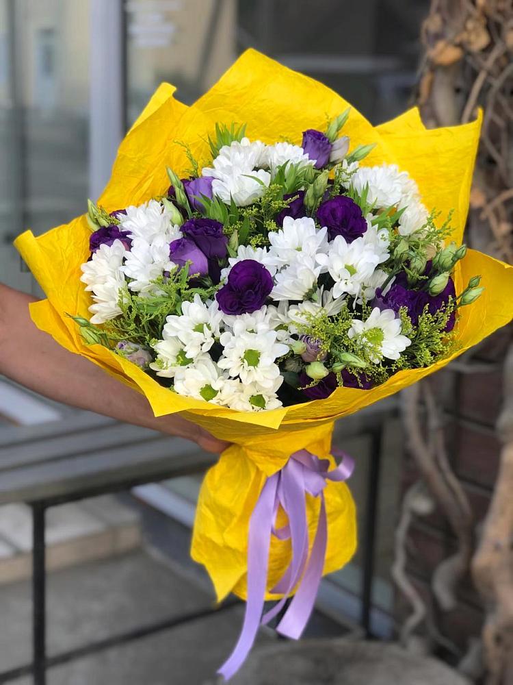 Букет цветов из: Ирисы, Хризантемы и Ромашки в Жилёво