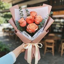 Букет цветов из:  Розы #REPLACE_PRED# Жилёво