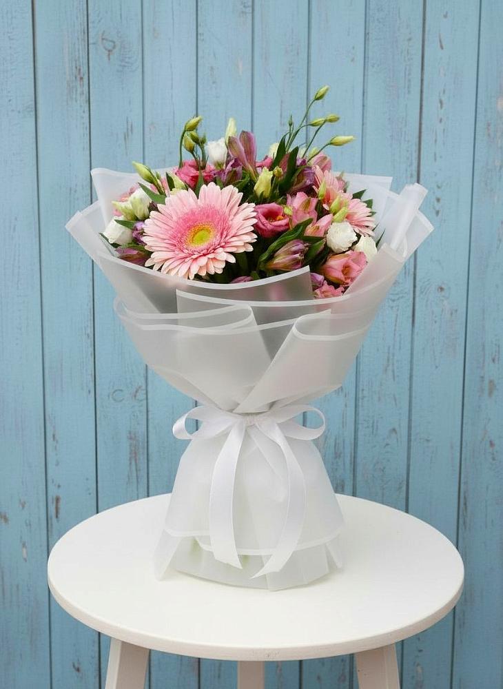 Букет цветов из: Герберы, Альстромерии и Лизиантусы в Жилёво