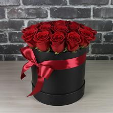 Цветочная композиция из Розы в шляпной коробке #REPLACE_PRED# Жилёво