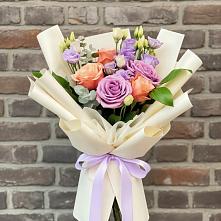 Букет цветов из:  Лизиантусы и Розы в Жилёво