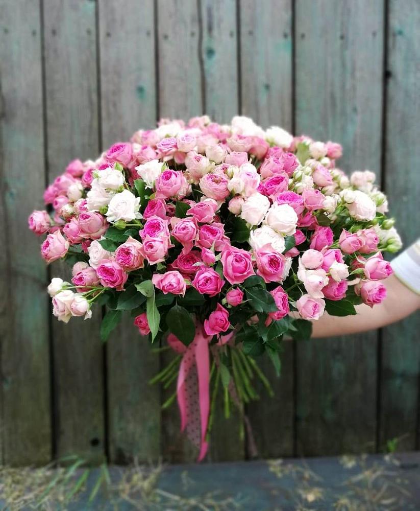 Букет Розовые кустовые розы Натали и Лав Лидия в Жилёво