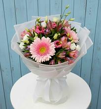 Букет цветов из:  Герберы, Альстромерии и Лизиантусы в Жилёво