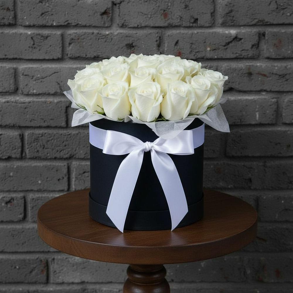 Цветочная композиция из Розы в шляпной коробке в Жилёво