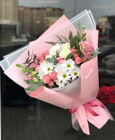 Букет цветов из: Розы, Лизиантусы и Хризантемы в Жилёво